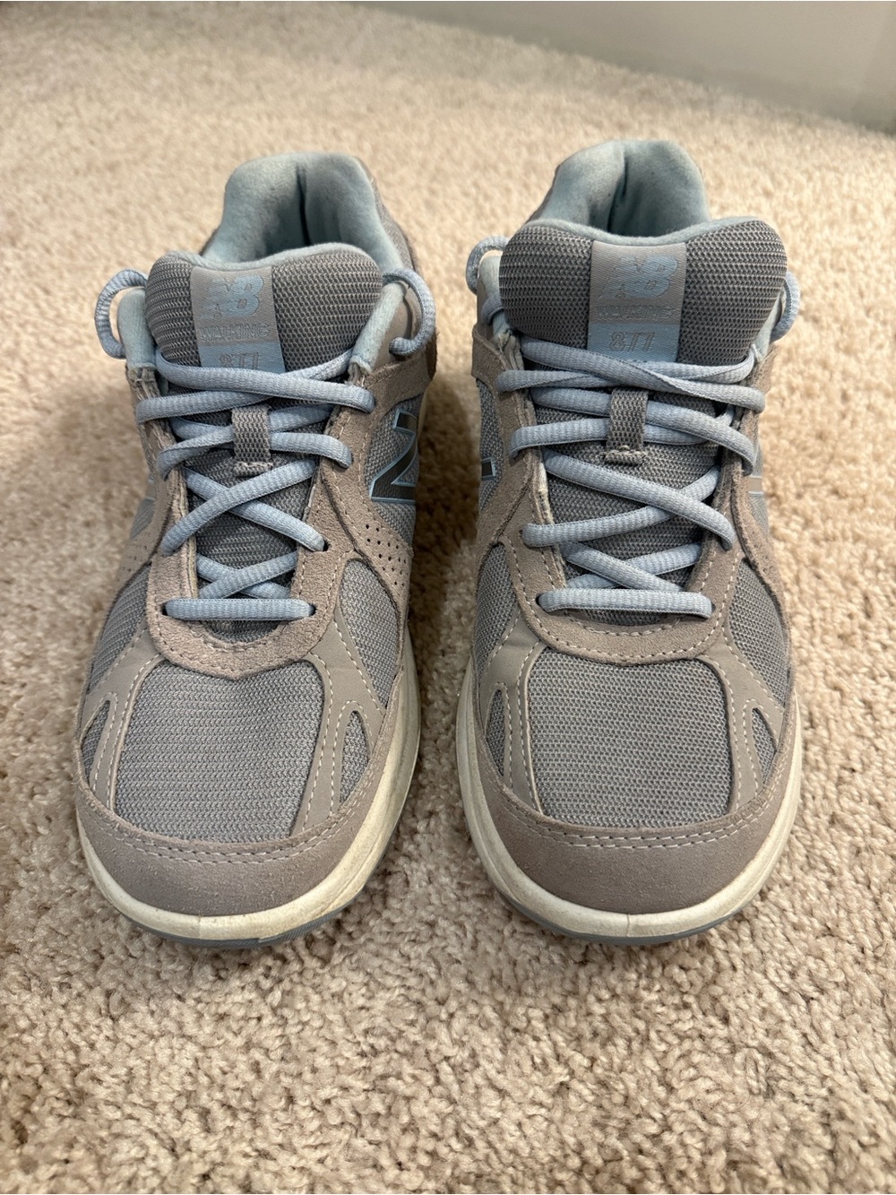New Balance Women’s Walking 877 Sneaker in Gray and Sky Blue - Size 7.5